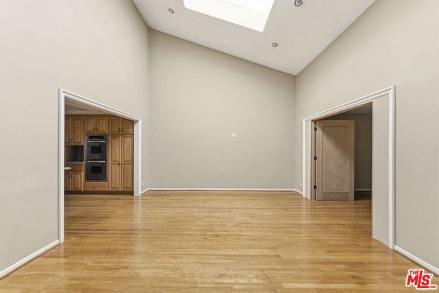 2755 Bottlebrush Drive, Los Angeles, CA 90077