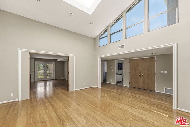 2755 Bottlebrush Drive, Los Angeles, CA 90077