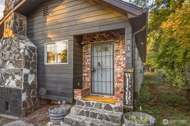 310 Mount Pleasant Road, Kelso, WA 98626