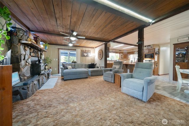 310 Mount Pleasant Road, Kelso, WA 98626