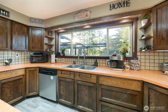 310 Mount Pleasant Road, Kelso, WA 98626