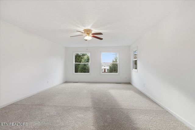 211 Hilltop Rd, Lafollette, TN 37766