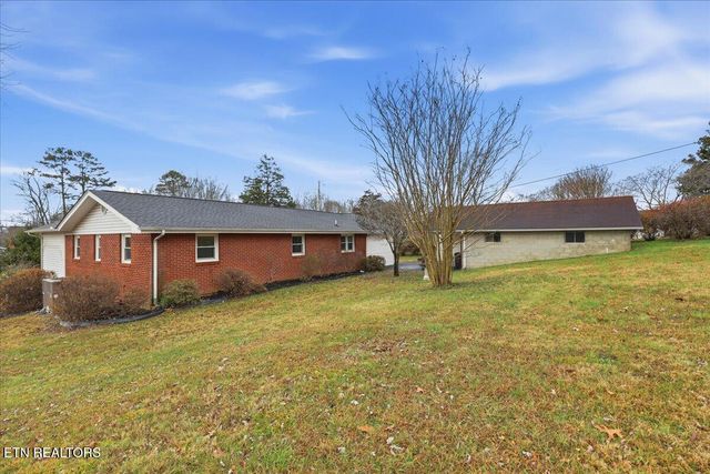 211 Hilltop Rd, Lafollette, TN 37766