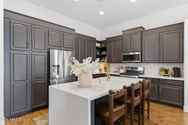 5633 E GROVE Circle, Mesa, AZ 85206