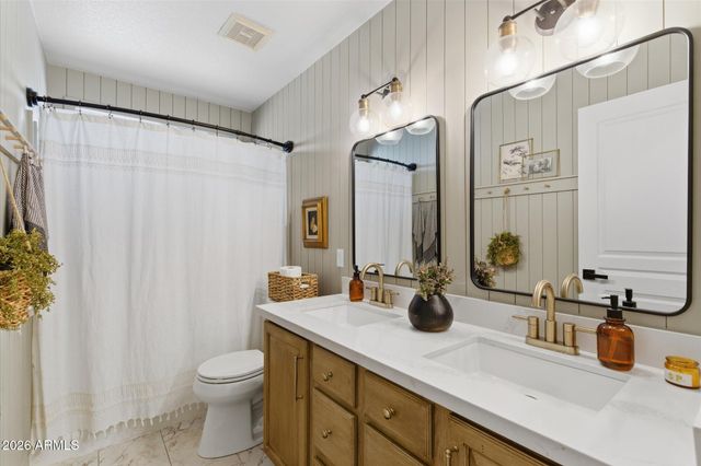 5633 E GROVE Circle, Mesa, AZ 85206