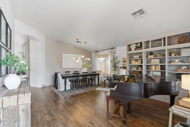 5633 E GROVE Circle, Mesa, AZ 85206