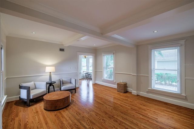 122 N HYER AVENUE, Orlando, FL 32801