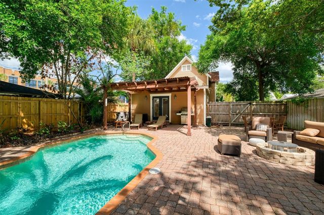 122 N HYER AVENUE, Orlando, FL 32801