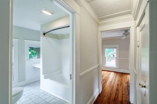 122 N HYER AVENUE, Orlando, FL 32801