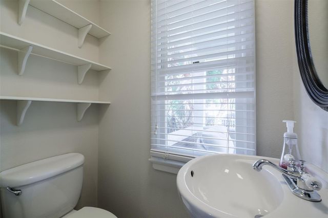 122 N HYER AVENUE, Orlando, FL 32801