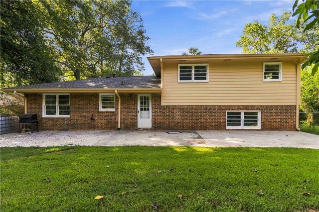 4348 Executive Drive, Stone Mountain, GA 30083