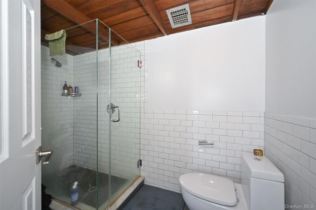 40-27 216th Street, Bayside, NY 11361