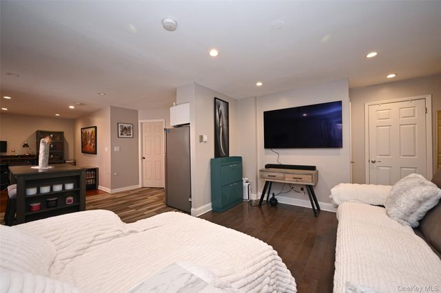 40-27 216th Street, Bayside, NY 11361