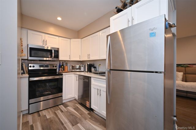 40-27 216th Street, Bayside, NY 11361