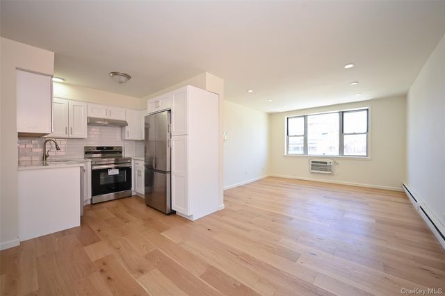 40-27 216th Street, Bayside, NY 11361
