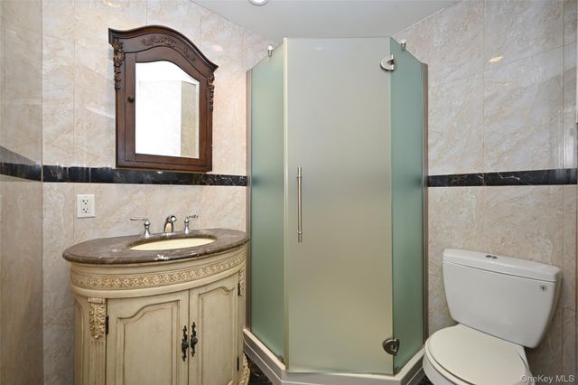 40-27 216th Street, Bayside, NY 11361