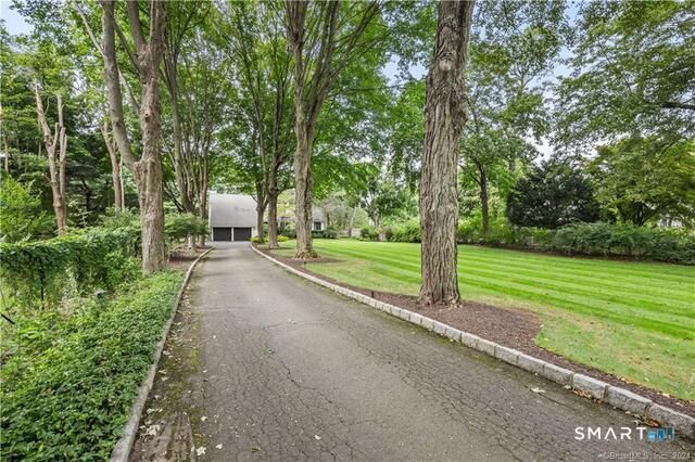 222 Compo Road South, Westport, CT 06880