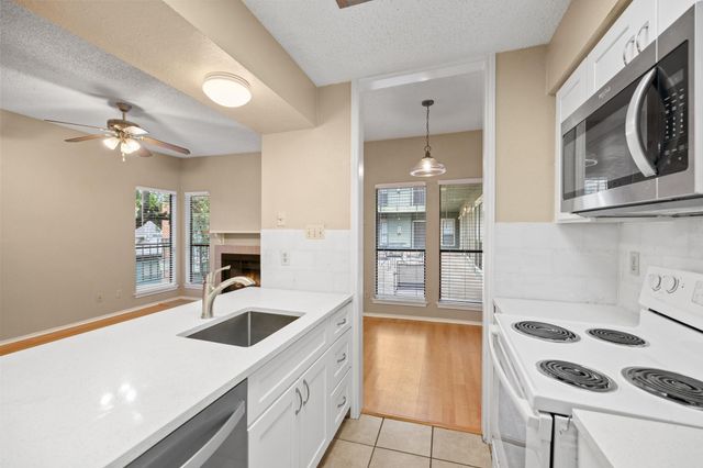 2706 SALADO ST 210, Austin, TX 78705