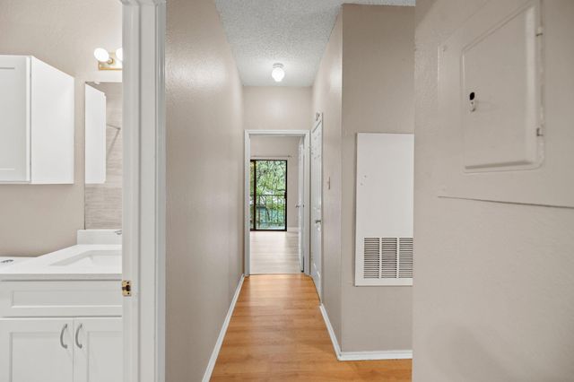 2706 SALADO ST 210, Austin, TX 78705