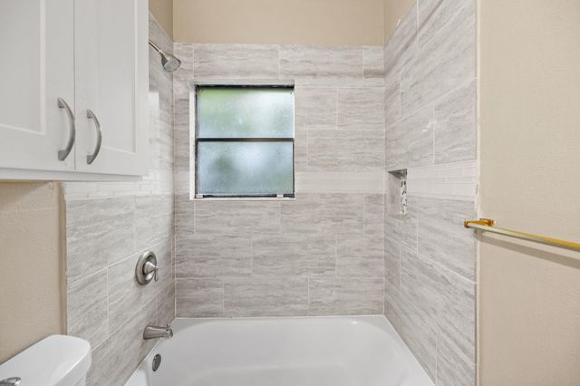 2706 SALADO ST 210, Austin, TX 78705