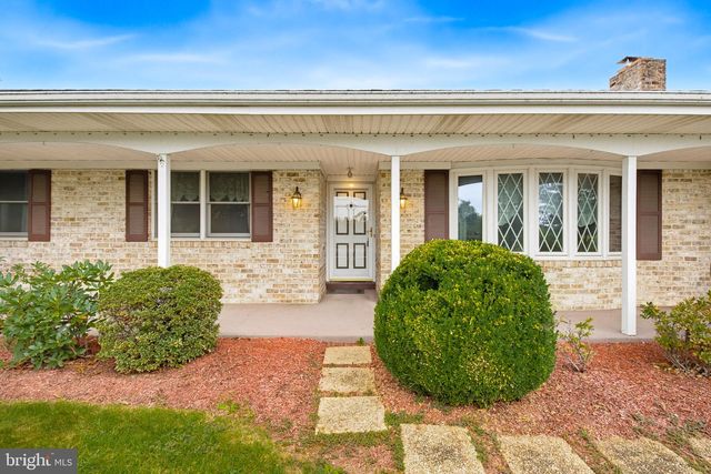 1164 LONG LN, Mount Joy, PA 17552