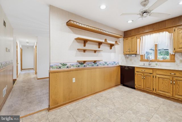 1164 LONG LN, Mount Joy, PA 17552