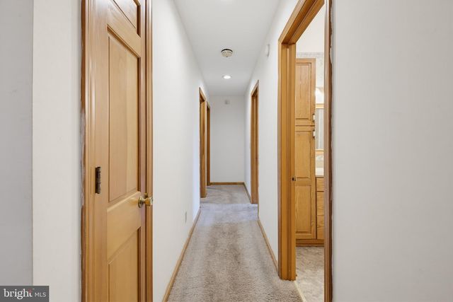 1164 LONG LN, Mount Joy, PA 17552