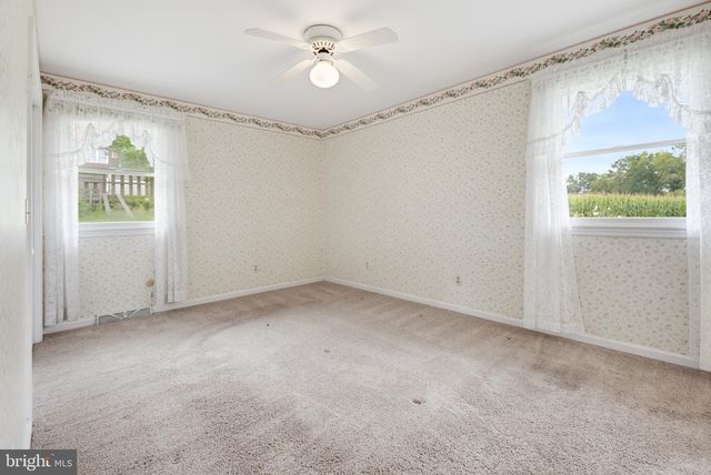 1164 LONG LN, Mount Joy, PA 17552