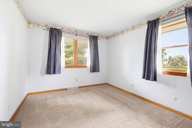 1164 LONG LN, Mount Joy, PA 17552