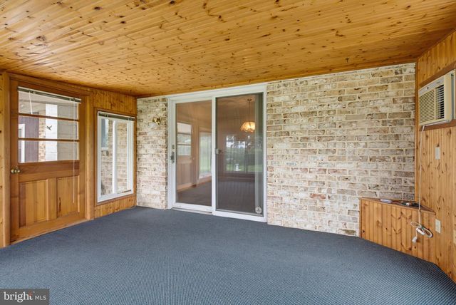 1164 LONG LN, Mount Joy, PA 17552