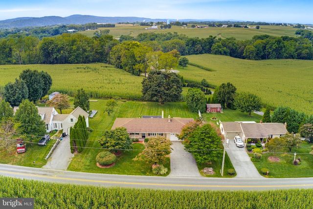 1164 LONG LN, Mount Joy, PA 17552