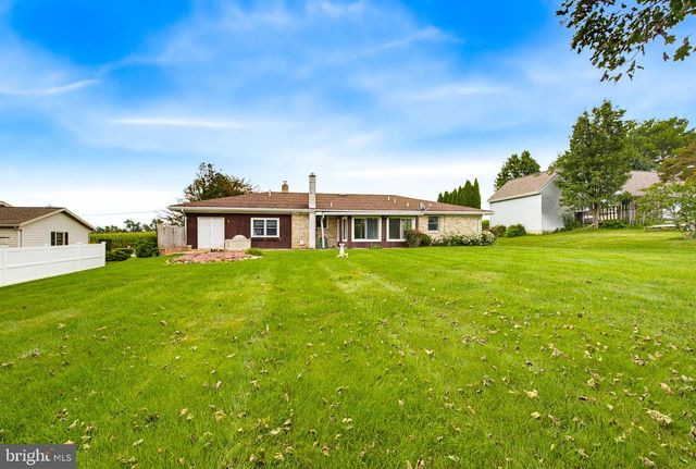 1164 LONG LN, Mount Joy, PA 17552