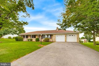 1164 LONG LN, Mount Joy, PA 17552