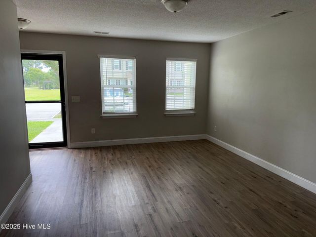 306 Burley Drive 3, Hubert, NC 28539