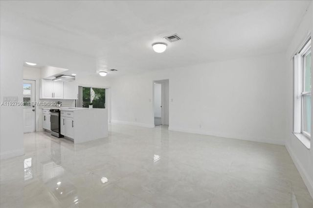 3330 N 72nd Ter, Hollywood, FL 33024