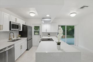 3330 N 72nd Ter, Hollywood, FL 33024