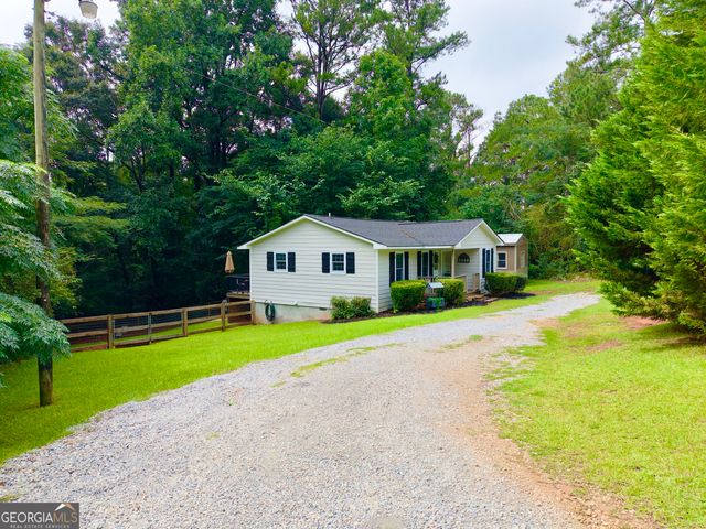 3914 Pine Lake Road, West Point, GA 31833