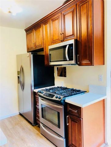 3232 Estara 4, Los Angeles, CA 90065