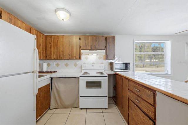 555 ARTISTS AVENUE, Englewood, FL 34223