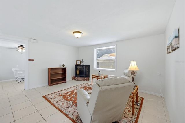 555 ARTISTS AVENUE, Englewood, FL 34223