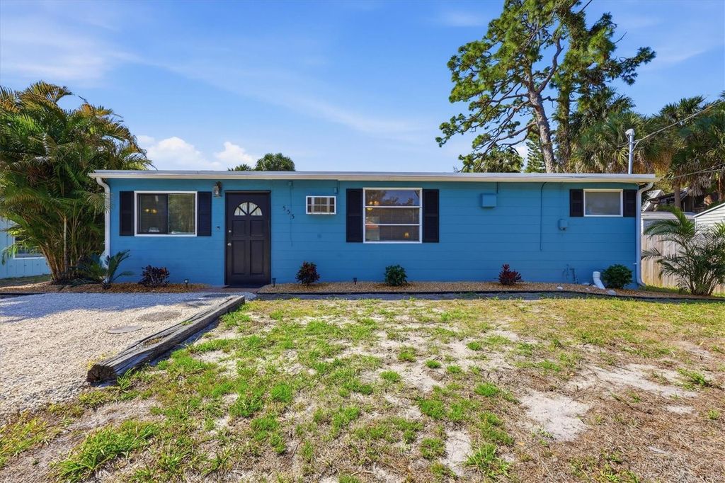 555 ARTISTS AVENUE, Englewood, FL 34223