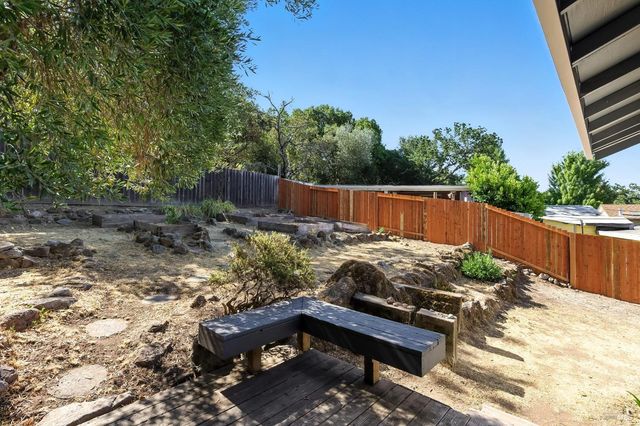 17641 Highland Blvd, Sonoma, CA 95476