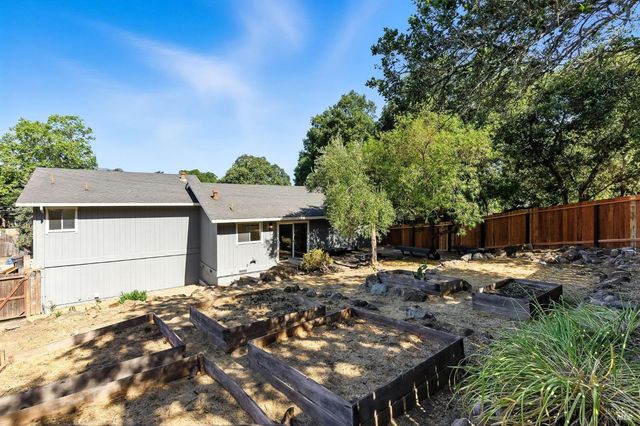 17641 Highland Blvd, Sonoma, CA 95476
