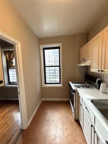 758 Brady Court 214, Bronx, NY 10462