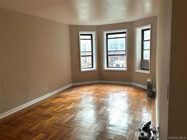 758 Brady Court 214, Bronx, NY 10462