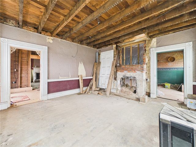 3698 Frew Mill Rd, Slippery Rock Twp, PA 16101