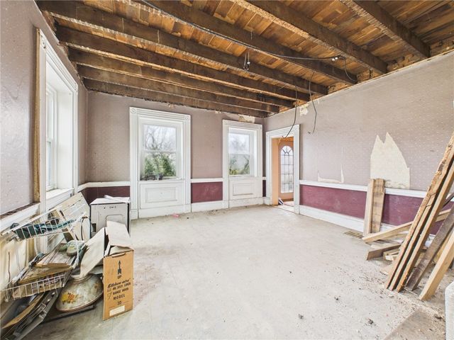 3698 Frew Mill Rd, Slippery Rock Twp, PA 16101