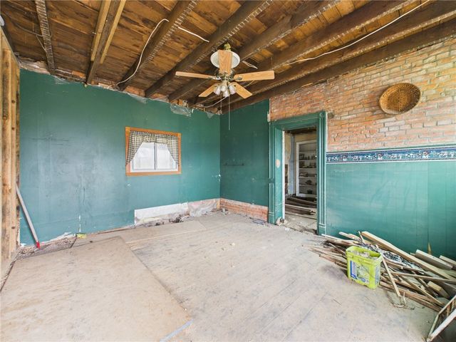 3698 Frew Mill Rd, Slippery Rock Twp, PA 16101