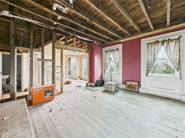 3698 Frew Mill Rd, Slippery Rock Twp, PA 16101