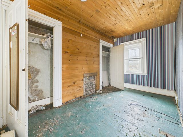 3698 Frew Mill Rd, Slippery Rock Twp, PA 16101